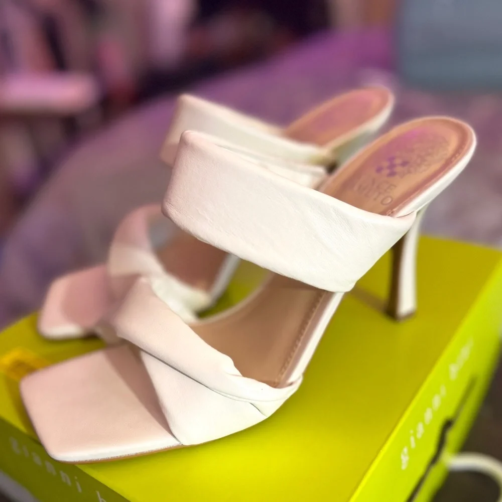 Vince Camuto Brisette Sandal used in good condition only bottoms show any wear - Picture 11 of 16